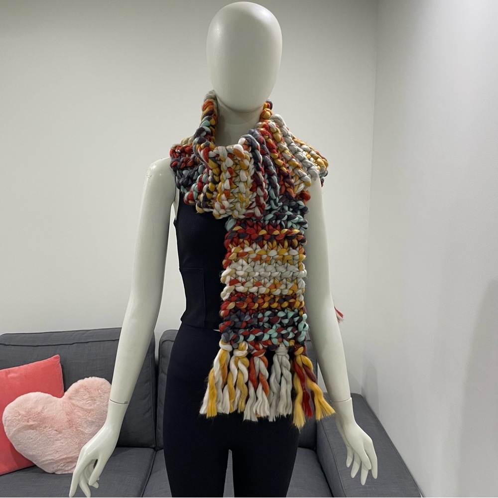 Oversized Chunky SCARF WITH FRINGE Beautiful Colours Soft Warm Fun to Wear - Picture 2 of 16